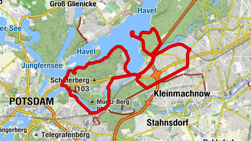 Schlachtensee - Kirche am Stölpchensee - St. Michael - Berlin