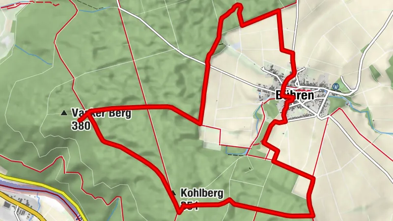 Historischer Dorfplatz und idyllische Landschaft,Rundwanderweg Bühren B1